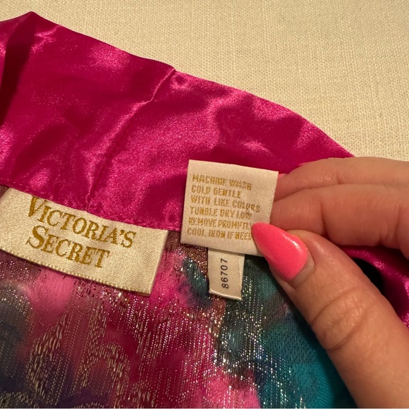 Vintage Gold Label Victorias Secret Robe - Picture 6 of 8